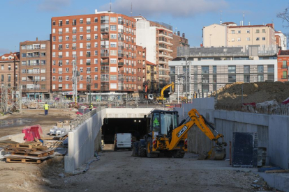 Barrio de Las Delicias, nuevo túnel para vehículos.- J. M. LOSTAU