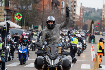 Desfile de Banderas de Pingüinos 2024. -PHOTOGENIC