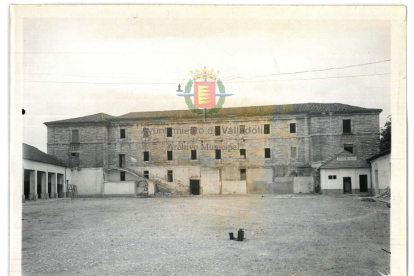 Patio del Convento de la Merced en 1950. ARCHIVO MUNICIPAL