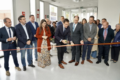 El presidente de la Diputación de Valladolid inaugura el nuevo Centro Cívico de Santovenia de Pisuerga. -Miguel Ángel Santos