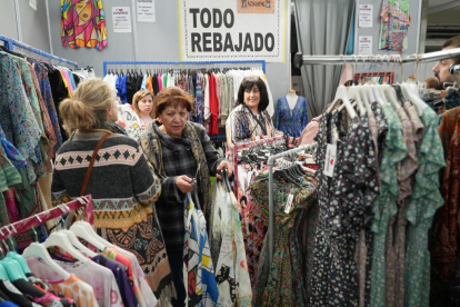Feria de las Rebajas de Valladolid.  J.M. LOSTAU
