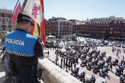 Concentración por el agente fallecido en acto de servicio en Valladolid. - ICAL