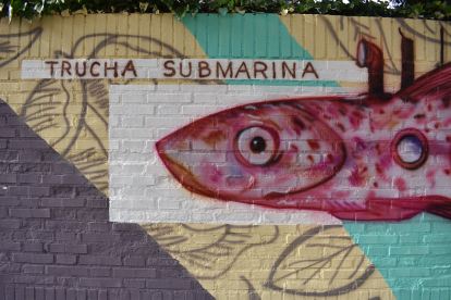 'Trucha submarina', mural del artista Nano Lázaro en el barrio Pajarillos. -TWITTER