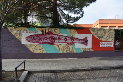 'Trucha submarina', mural del artista Nano Lázaro en el barrio Pajarillos. -TWITTER