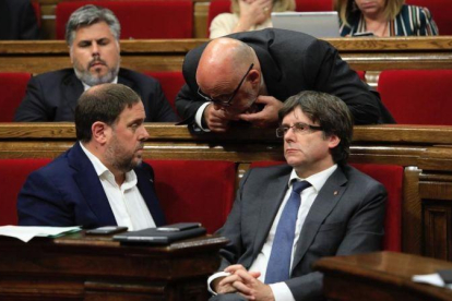 Oriol Junqueras y Carles Puigdemont.-EL PERIÓDICO