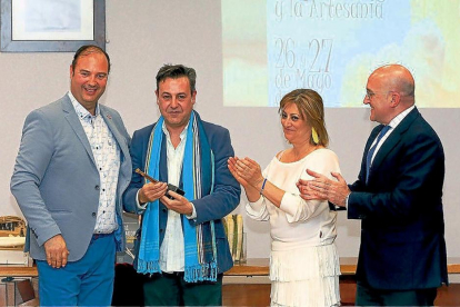 Javier Gómez Pontente, José Ribagorda, Teresa López y Jesús Julio Carnero ayer, en Tudela de Duero.-EL MUNDO