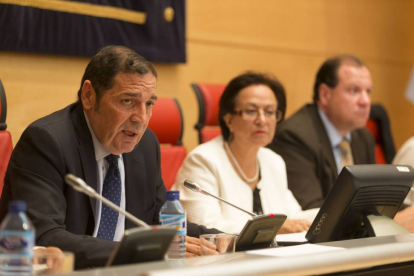 Antonio Sáez, ayer en su comparecencia en la Comisión de Sanidad en las Cortes de Castilla y León.-ICAL