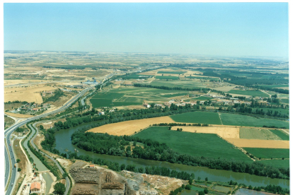 Vista aérea de La Overuela en 1993. ARCHIVO MUNICIPAL DE VALLADOLID