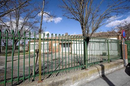 Colegio Fray Luis de Granada en 2014 en el barrio de La Overuela. PHOTOGENIC