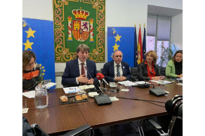 Presentación de ‘Think Europe’, con el alcalde de Soria.-EM