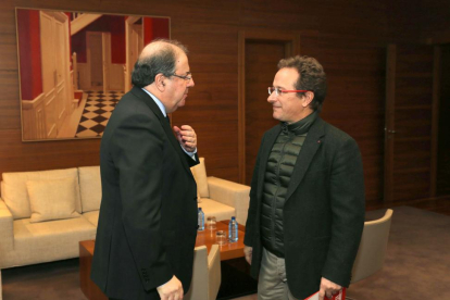 El presidente de la Junta, Juan Vicente Herrera, se reúne con el secretario general de UGT FICA, Pedro Hojas-ICAL