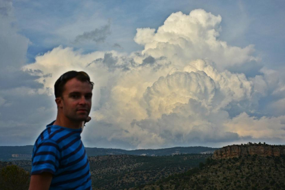 Adrián Escobar, fundador de una web que ofrece el estudio del clima y la información meteorológica de la provincia de Segovia.-EL MUNDO