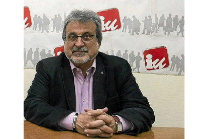 El coordinador general de IU en Castilla y León, José María González-Efe
