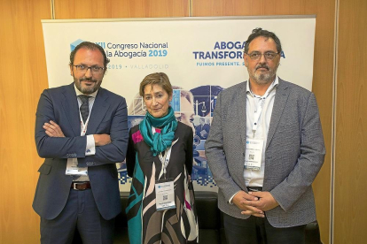 Javier Garicano, Verónica Ortega y Jordi Albareda en el Congreso Nacional de la Abogacía, celebrado en Valladolid.-ICAL