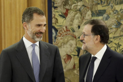 Mariano Rajoy junto con el Rey-EL MUNDO