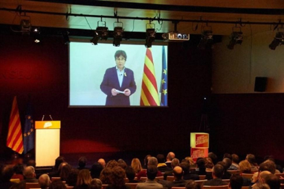 Intervención de Carles Puigdemont en una reunión de JxCat (Foto de archivo)-EUROPA PRESS