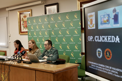 La delegada del Gobierno en Castilla y León, Virginia Barcones, presenta una operación contra la ciberdelincuencia desarrollada por la Guardia Civil de Valladolid. ICAL