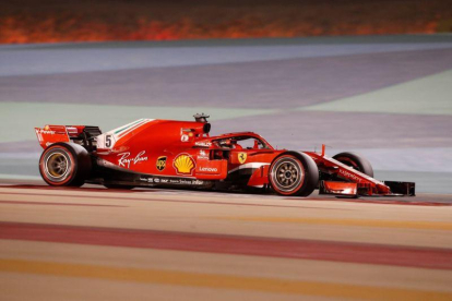 Sebastian Vettel, camino de su victoria.-VALDRIN XHEMAJ (EFE)