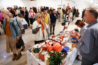 Muestra de quesos en la Feria de Alimentos de Valladolid. -J.M. LOSTAU