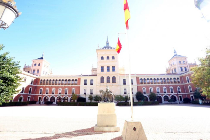 Patio de Armas de la Academia de Caballería de Valladolid-ICAL