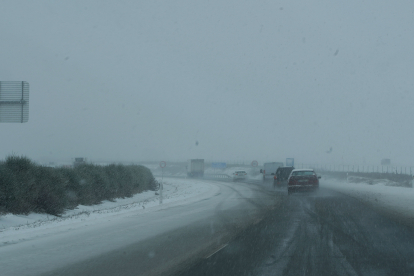 Nieve en las carreteras de la provincia de Valladolid.- ICAL