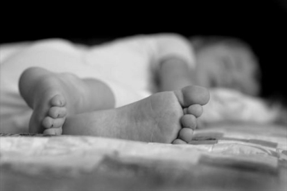 Una bebé duerme placidamente-EL PERIÓDICO/ARCHIVO