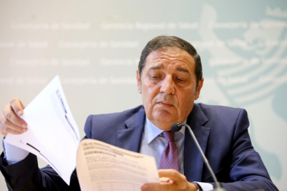 Antonio Sáez, en un mometnto de su comparecencia ante la prensa.-ICAL