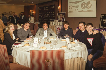 Jugadores del Real Valladolid en la cena de Gala de la FDPRV. / RV / A. PUENTE