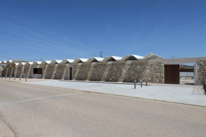 Las piscinas de Castromonte (Valladolid) finalista para el Premio de
Arquitectura de la Unión Europea Mies van der Rohe 2024. -AYTO. C.