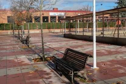 Barrio de La Rondilla, Piscina Municipal en la Plaza de la Ribera de Castilla en la actualidad. - J.M. LOSTAU