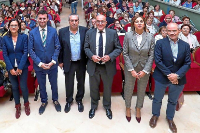 Noelia García, David Esteban, Adolfo Alonso Ares, Jesús Julio Carnero, Inmaculada Toledano y Víctor Caramanzana.-E. M.