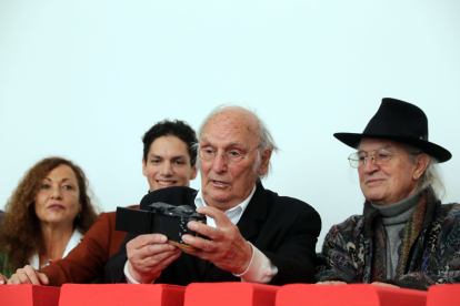 El cineasta Carlos Saura junto al director de fotografía Vittorio Storaro. / E.M.
