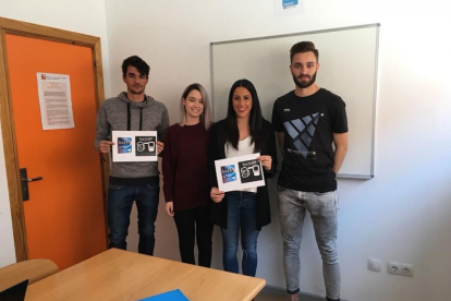 Gabriel Iscar, Cristina Martínez, Beatriz Casariello y Sergio González en las instalaciones de la Universidad de León. EL MUNDO-EL MUNDO