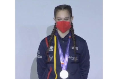 La gimnasta del Club Gimnasia Acrobática Valladolid, Erica Sanz Ginés, ha logrado la medalla de plata en el Campeonato del Mundo que se celebra en la ciudad de Bakú (Azerbaiyán).