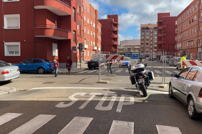 Corte al tráfico en la calle Huelva. - EM