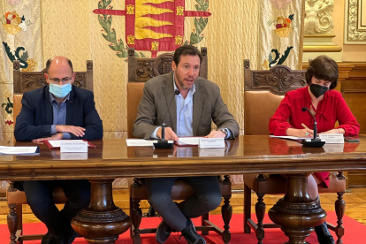 Rueda de prensa del equipo de Gobierno de Valladolid sobre la programación de obras en calles para 2022. -E. PRESS