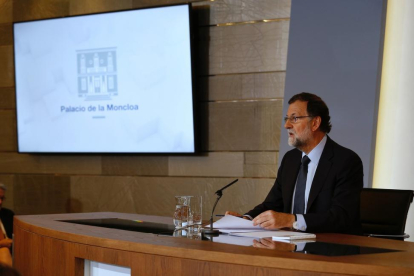 Mariano Rajoy durante la rueda de prensa después de la reunión del Consejo de Ministros-DAVID CASTRO