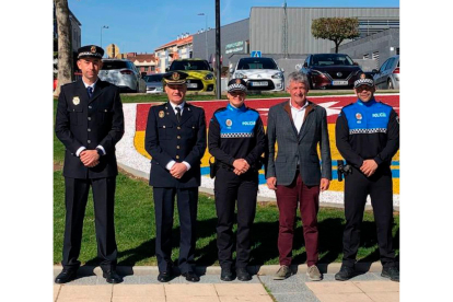 La plantilla de la Policía Local de Arroyo de la Encomienda (Valladolid) incorpora a dos nuevos agentes. ICAL.