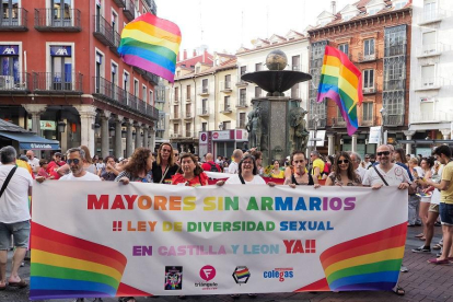 Manifestación LGTBI en el centro de Valladolid-ICAL