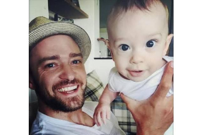 Justin Timberlake enseña a su hijo Silas.-Foto: REDES SOCIALES