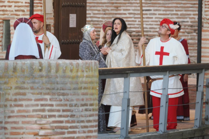 Recreación y desfile en el Castillo de la Mota de Medina del Campo.-PHOTOGENIC