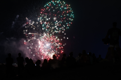 Fuegos artificiales en la jornada de jueves: Pirotecnia Tamarit. / PHOTOGENIC/ CARLOS LLORENTE