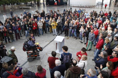 Una asamblea en Zaragoza con la presencia del eurodiputado Pablo Echenique.-Foto: ÁNGEL DE CASTRO