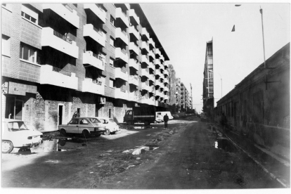 La calle Nueva del Carmen de Valladolid antes de su pavimentación en los años 80 - ARCHIVO MUNICIPAL