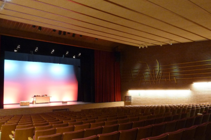 Auditorio del Centro Cívico de Parquesol. -ARQUITECTURAVA