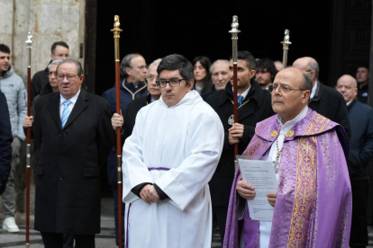 Procesión Siete dolores de Nuestra Señora de Valladolid.- J. M. LOSTAU