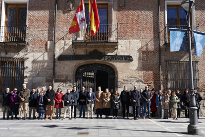 Minuto de silencio en la Diputación de Valladolid con motivo del 20 aniversario del 11 -M- DIPUTACIÓN DE VALLADOLID
