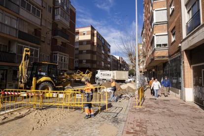 Obras en las calles Nicasio Pérez, Cerámica y Doctor Montero - PHOTOGENIC