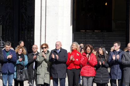 Minuto de silencio en el Ayuntamiento de Valladolid con motivo del 20 aniversario del 11-M - ICAL