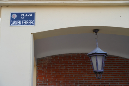 La plaza Carmen Ferreiro del barrio de San Pedro Regalado de Valladolid - J.M. LOSTAU